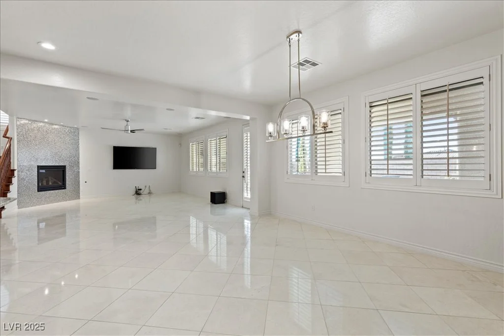 12219 Crystal Shore, Las Vegas, NV 89138