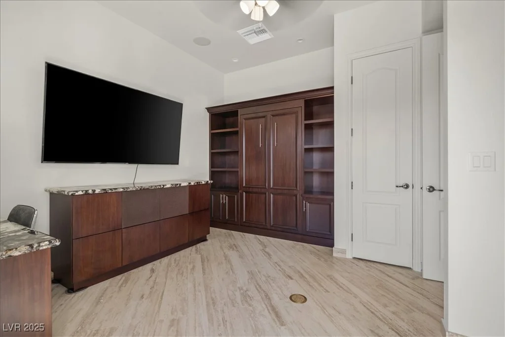 12219 Crystal Shore, Las Vegas, NV 89138