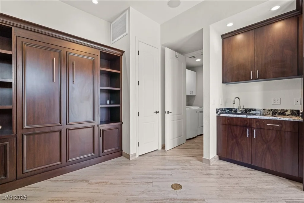 12219 Crystal Shore, Las Vegas, NV 89138