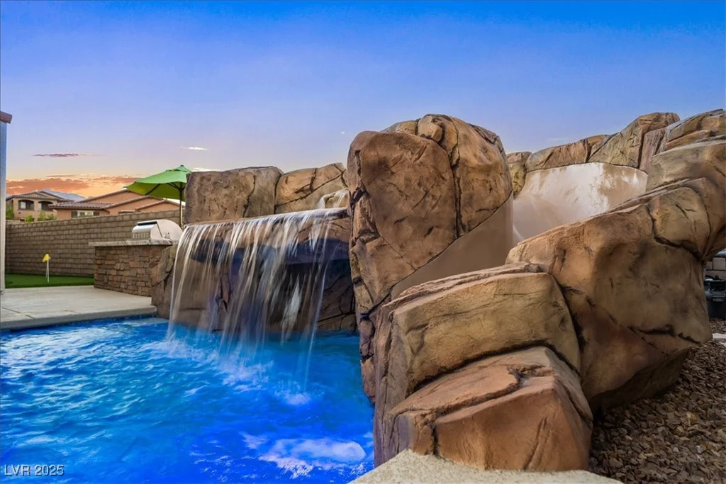12219 Crystal Shore, Las Vegas, NV 89138