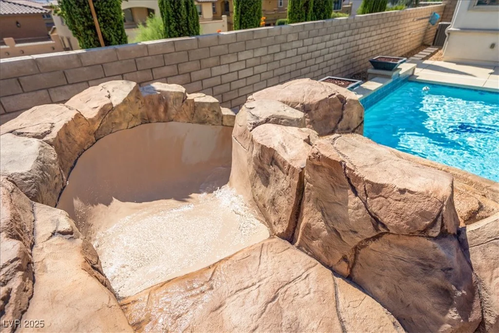 12219 Crystal Shore, Las Vegas, NV 89138