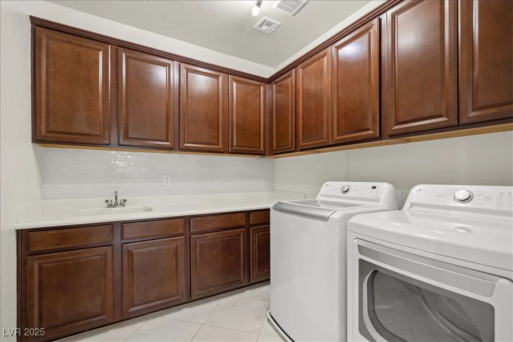 12219 Crystal Shore, Las Vegas, NV 89138