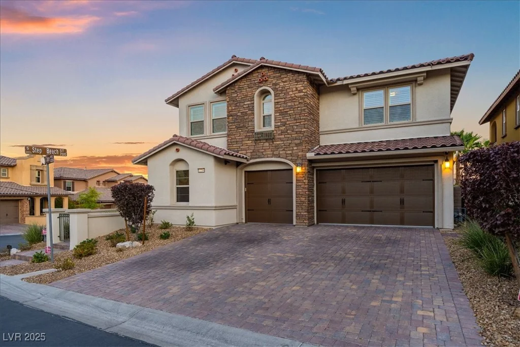 12219 Crystal Shore, Las Vegas, NV 89138