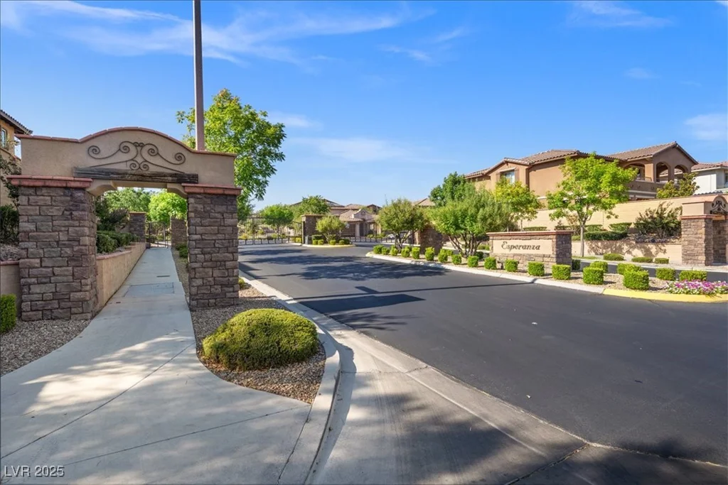 12219 Crystal Shore, Las Vegas, NV 89138