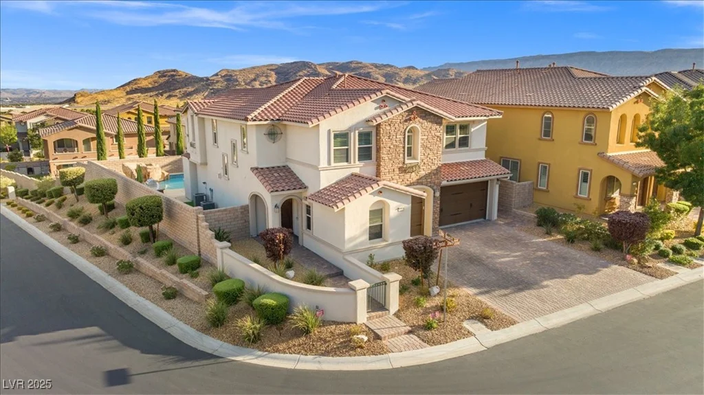 12219 Crystal Shore, Las Vegas, NV 89138