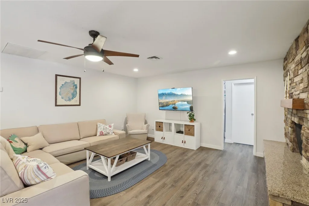 3155 Duneville, Las Vegas, NV 89146