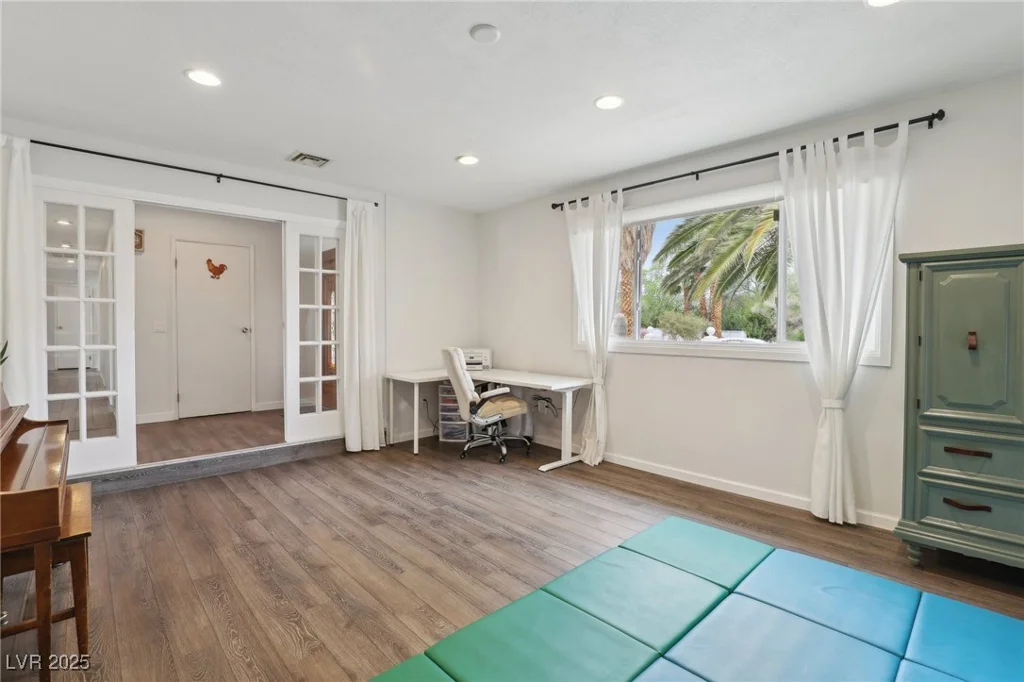 3155 Duneville, Las Vegas, NV 89146
