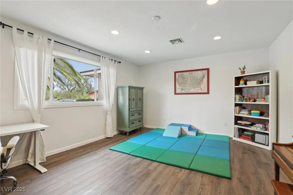 3155 Duneville, Las Vegas, NV 89146