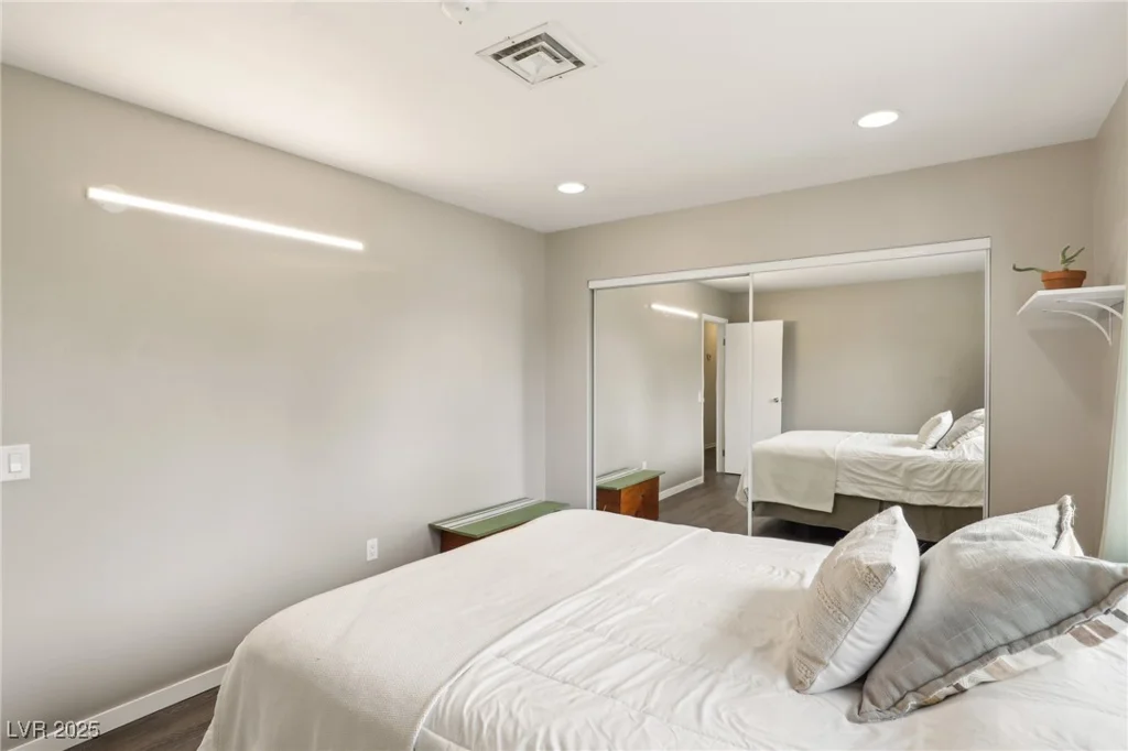 3155 Duneville, Las Vegas, NV 89146