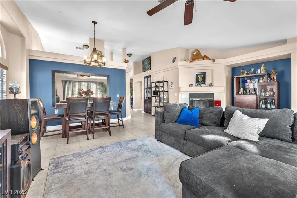 10113 Walhalla Plateau, Las Vegas, NV 89148