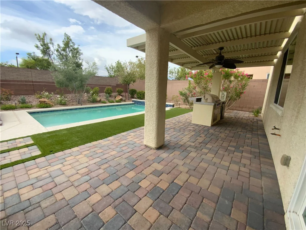 10331 Northern Hills, Las Vegas, NV 89166