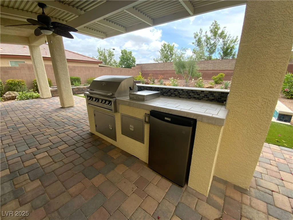 10331 Northern Hills, Las Vegas, NV 89166