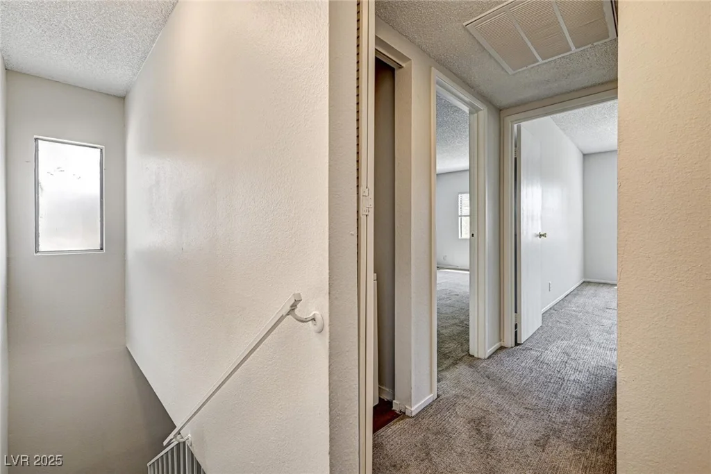 6641 Silverstream, Las Vegas, NV 89107