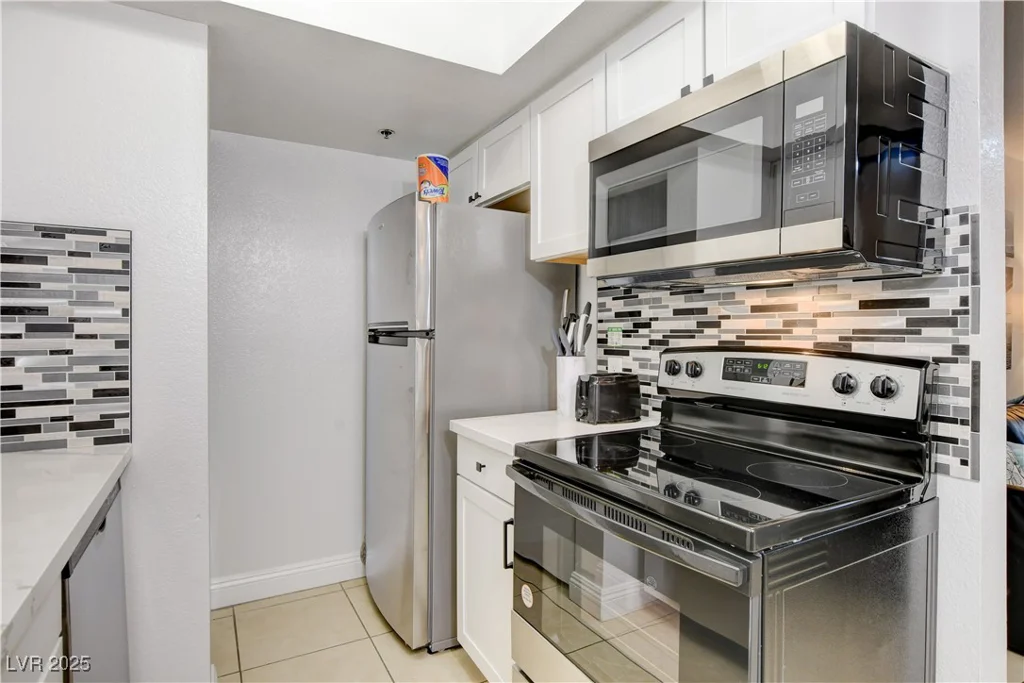 4200 Valley View, Las Vegas, NV 89103