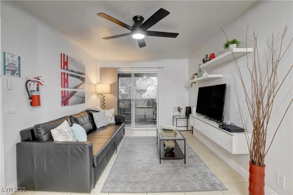4200 Valley View, Las Vegas, NV 89103