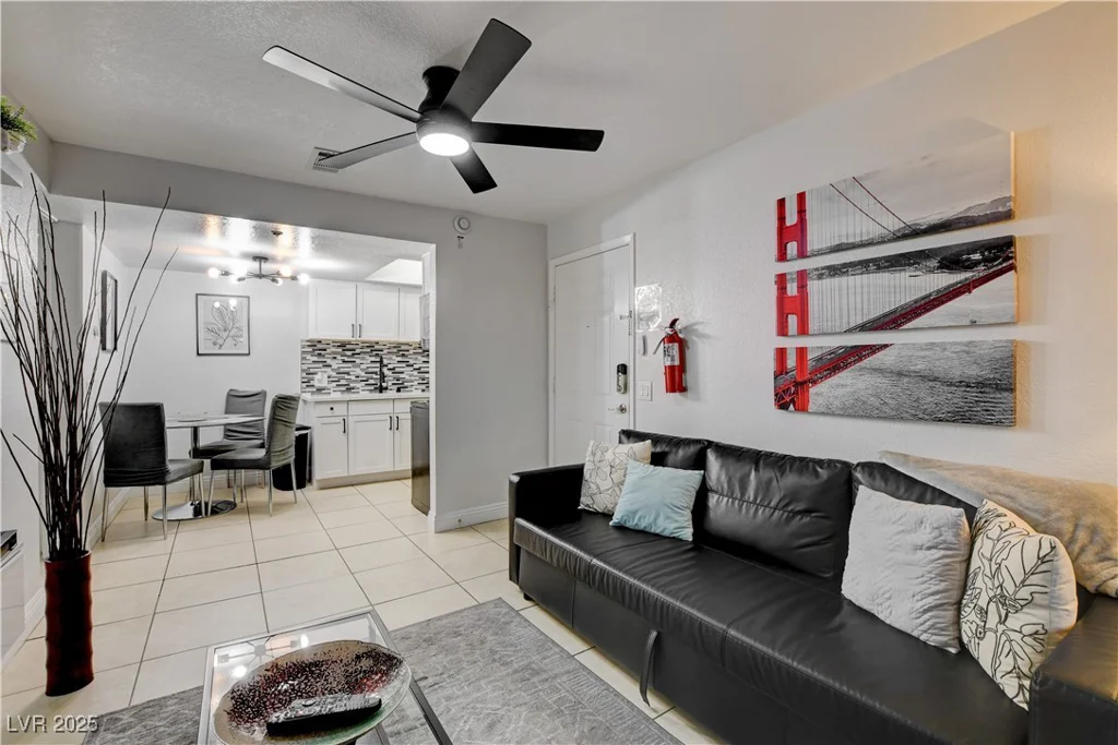 4200 Valley View, Las Vegas, NV 89103