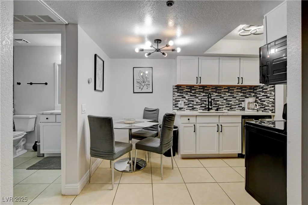 4200 Valley View, Las Vegas, NV 89103