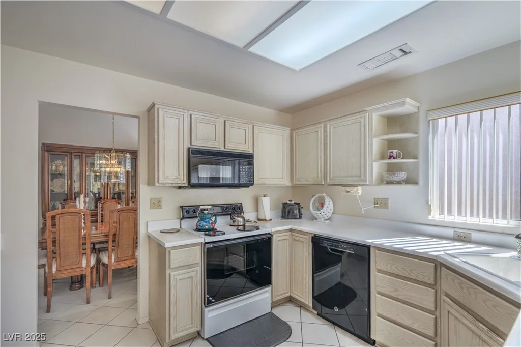 9409 JANUARY, Las Vegas, NV 89134