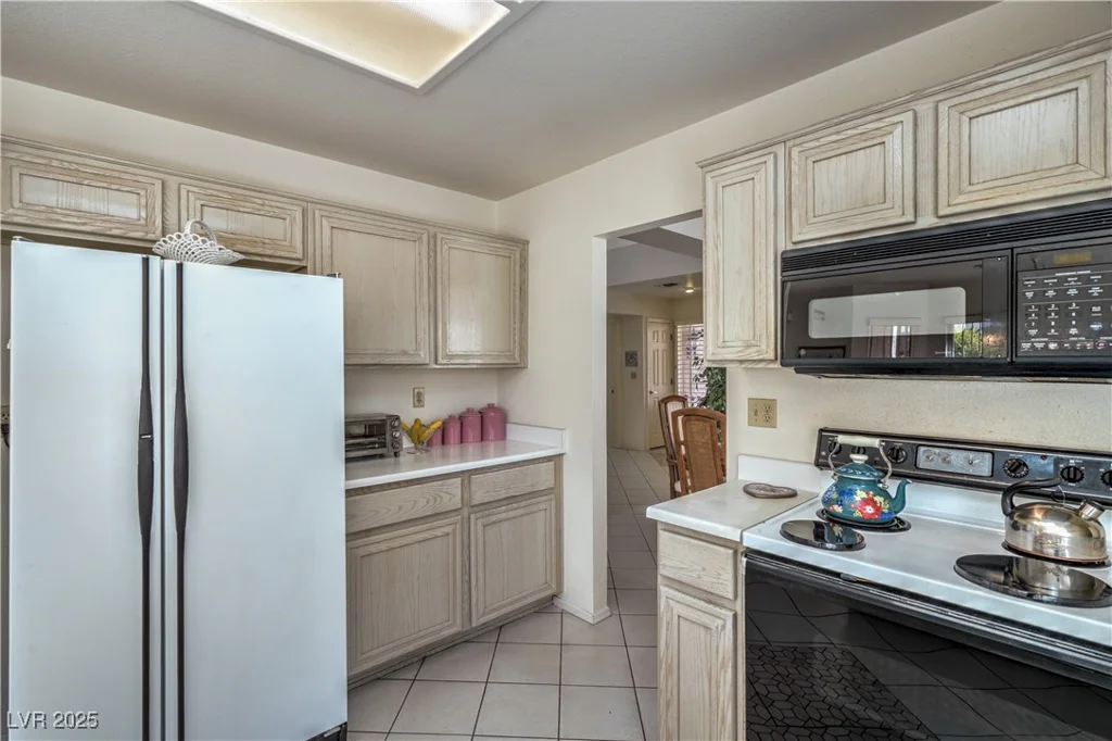 9409 JANUARY, Las Vegas, NV 89134