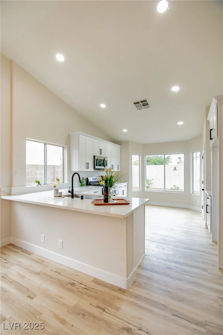 6124 Desert Haven, Las Vegas, NV 89130