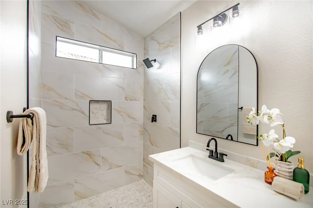 6124 Desert Haven, Las Vegas, NV 89130