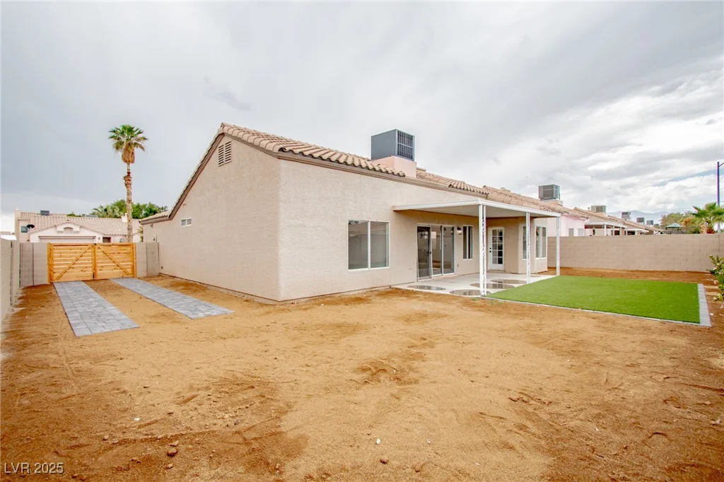 6124 Desert Haven, Las Vegas, NV 89130