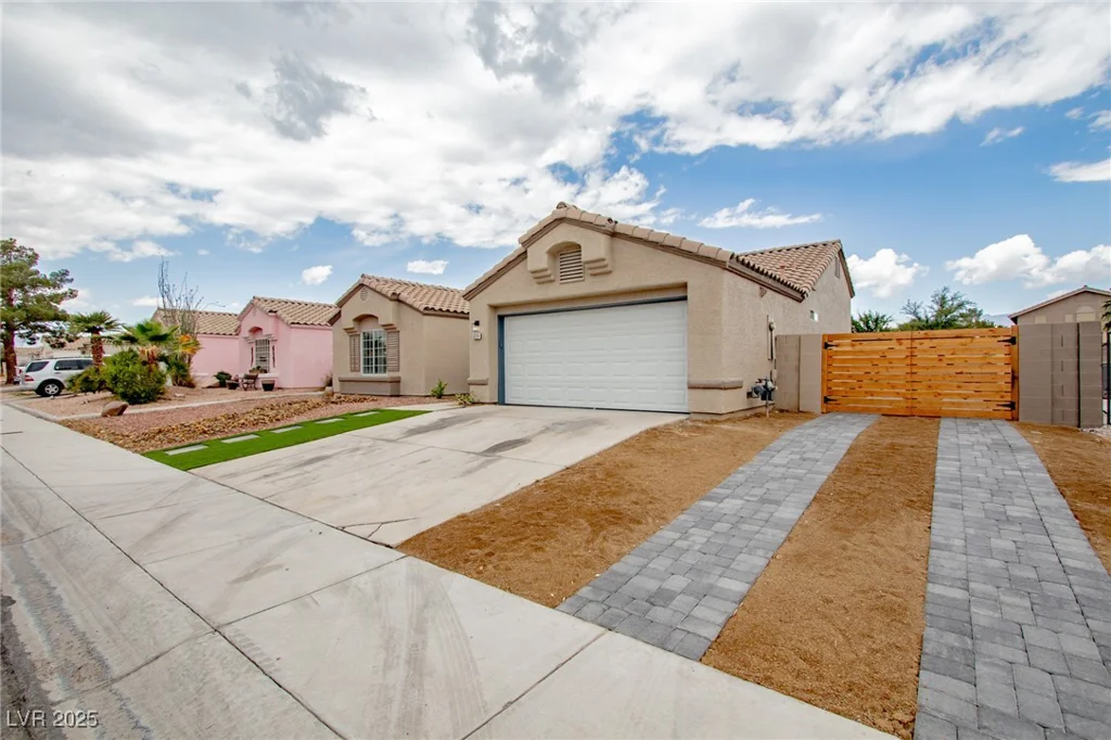 6124 Desert Haven, Las Vegas, NV 89130
