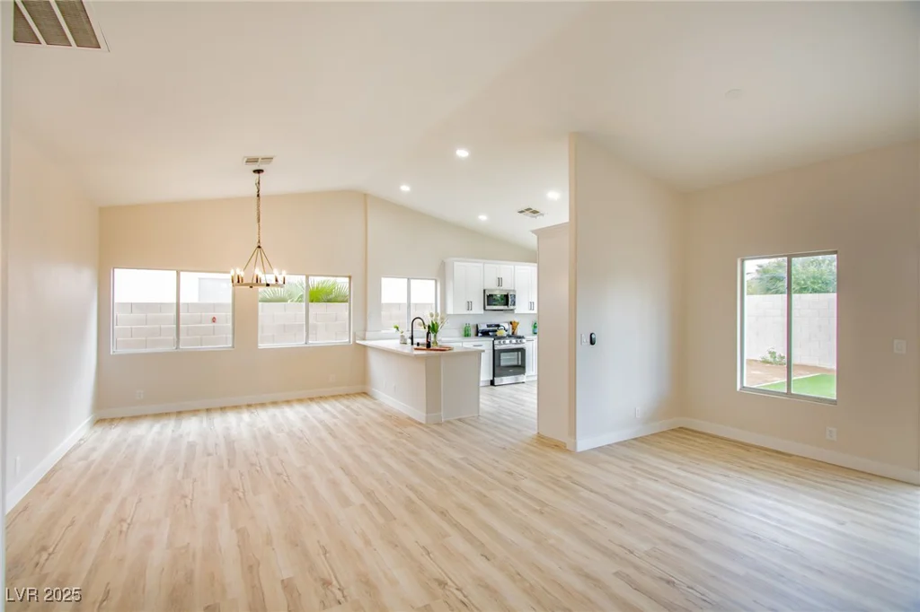 6124 Desert Haven, Las Vegas, NV 89130
