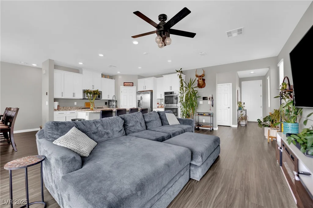 12341 Ferry Glide, Las Vegas, NV 89138