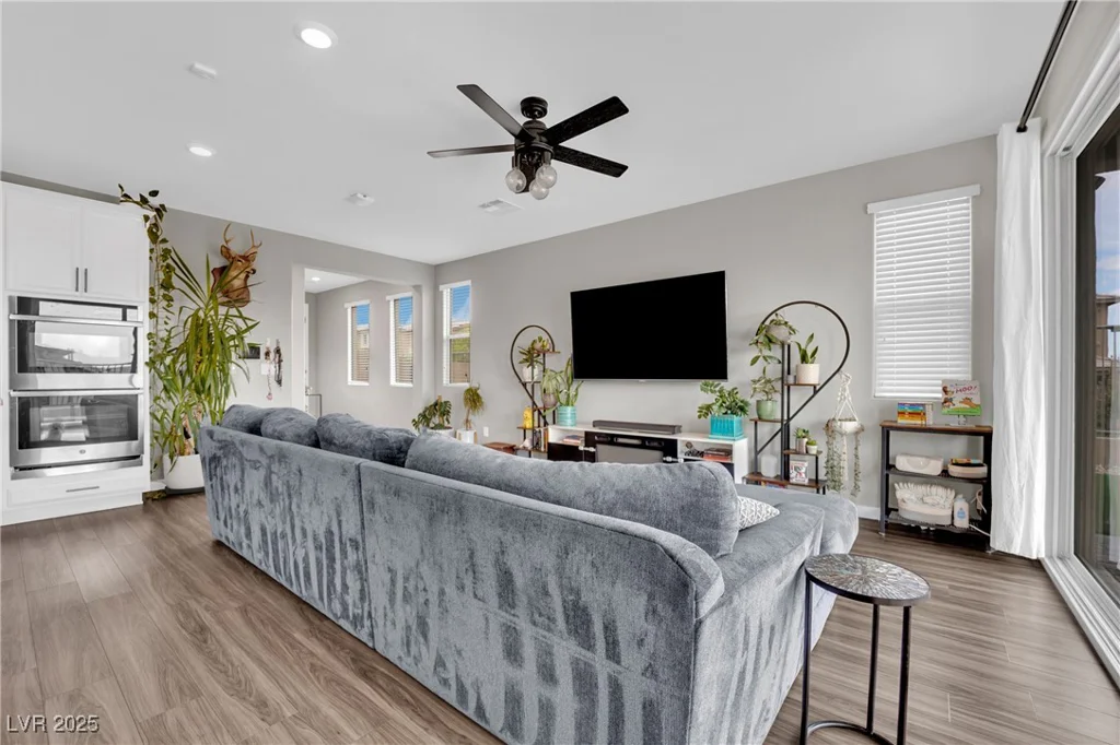 12341 Ferry Glide, Las Vegas, NV 89138