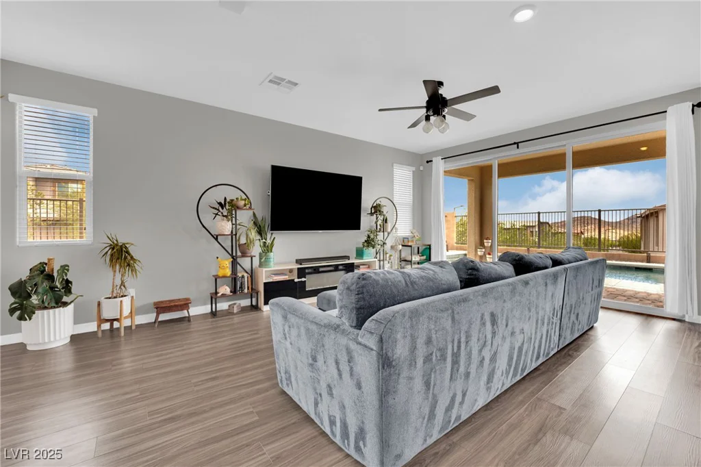 12341 Ferry Glide, Las Vegas, NV 89138