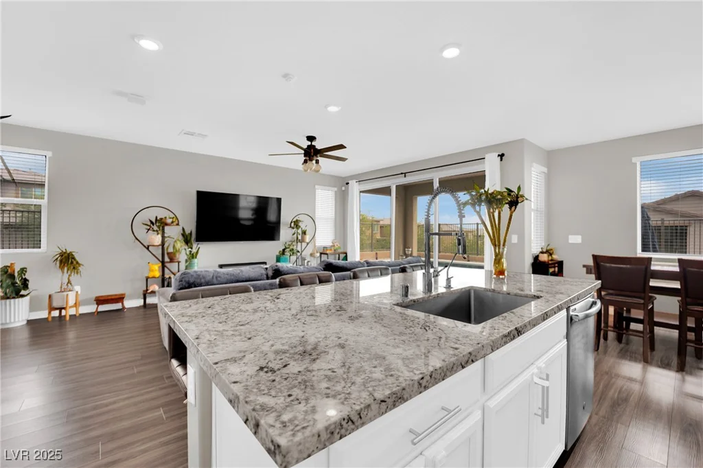 12341 Ferry Glide, Las Vegas, NV 89138