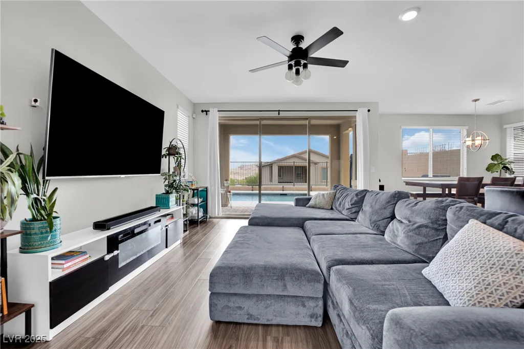 12341 Ferry Glide, Las Vegas, NV 89138