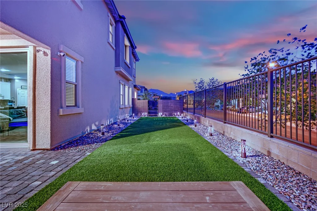 12341 Ferry Glide, Las Vegas, NV 89138