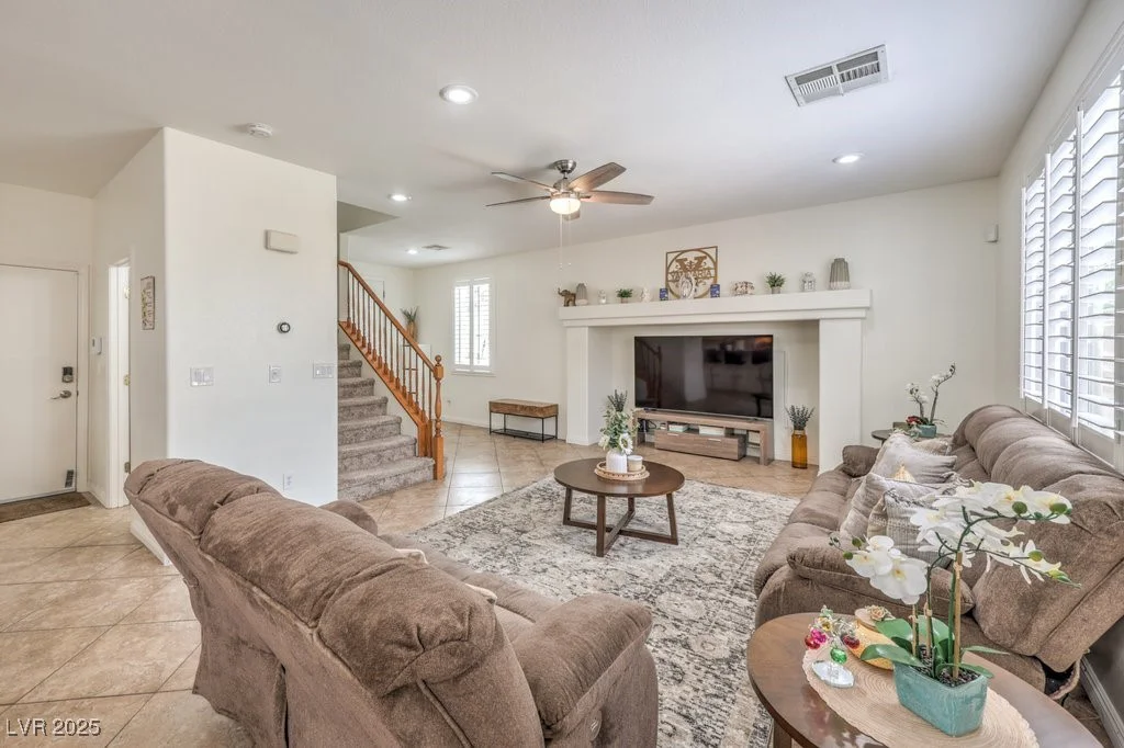 10294 Running Falls, Las Vegas, NV 89178