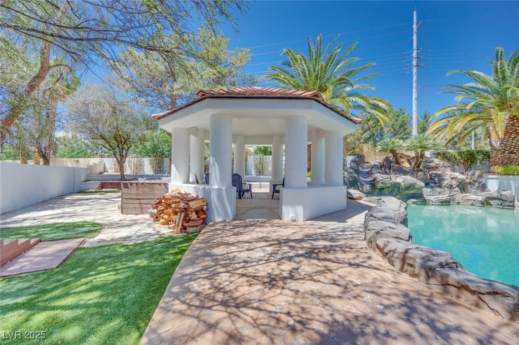 217 Windsong, Henderson, NV 89074
