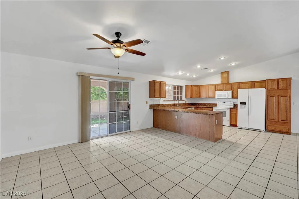 2398 Lamont, Las Vegas, NV 89104