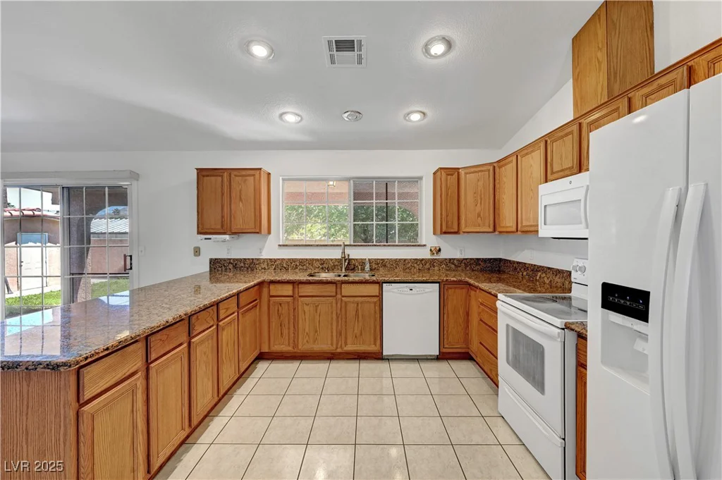 2398 Lamont, Las Vegas, NV 89104