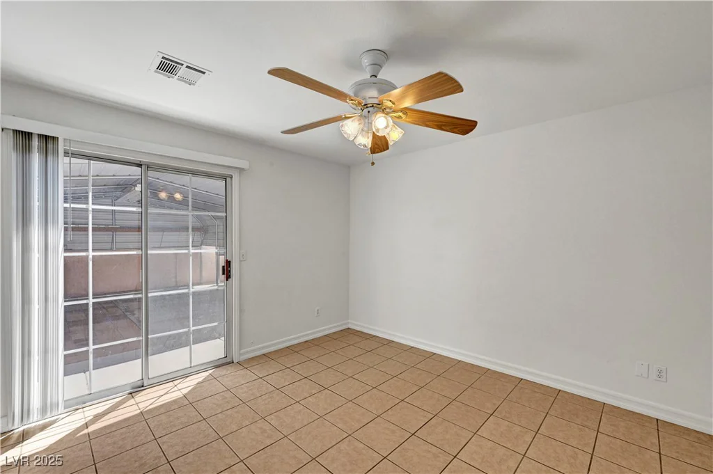 2398 Lamont, Las Vegas, NV 89104