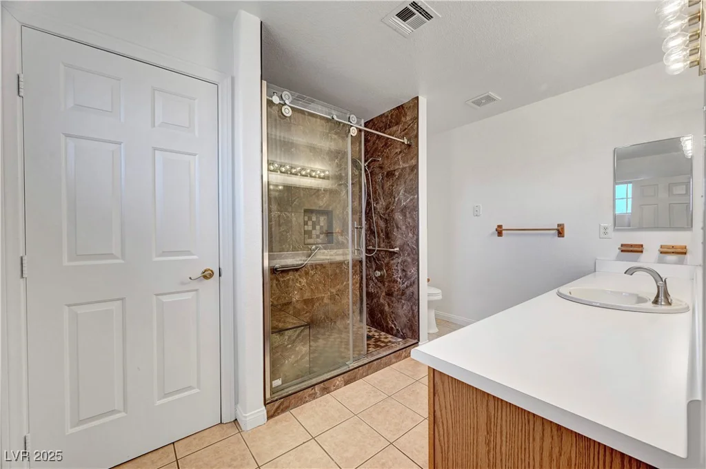 2398 Lamont, Las Vegas, NV 89104