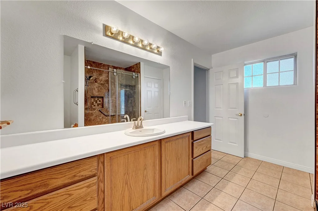 2398 Lamont, Las Vegas, NV 89104