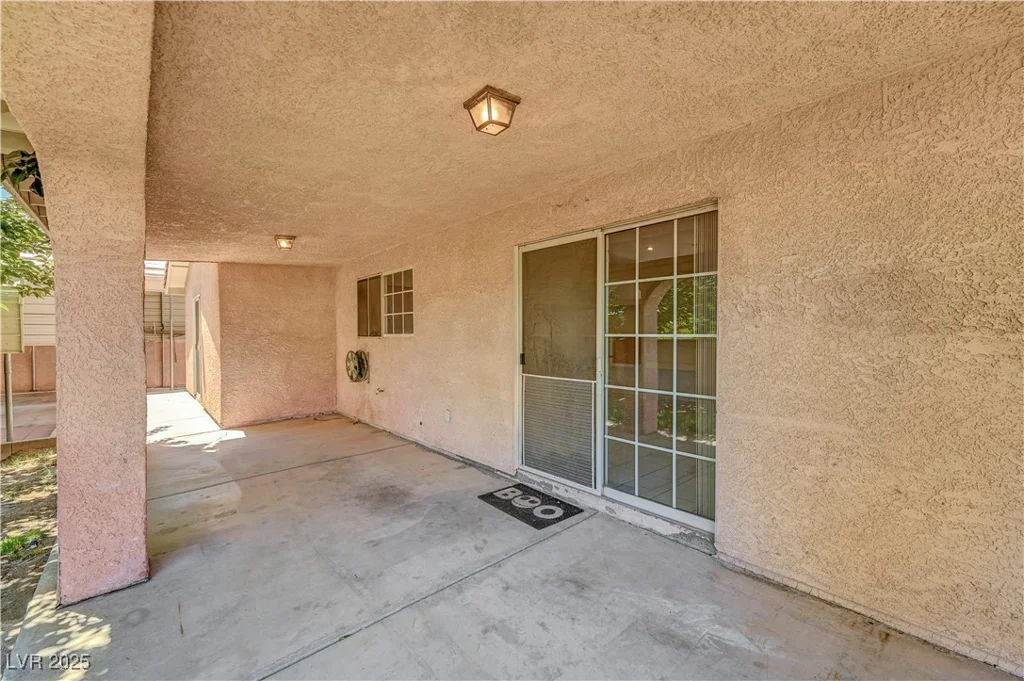 2398 Lamont, Las Vegas, NV 89104