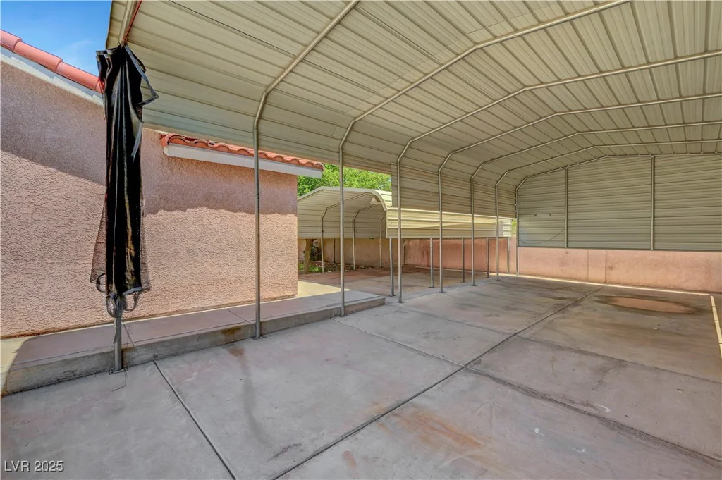 2398 Lamont, Las Vegas, NV 89104