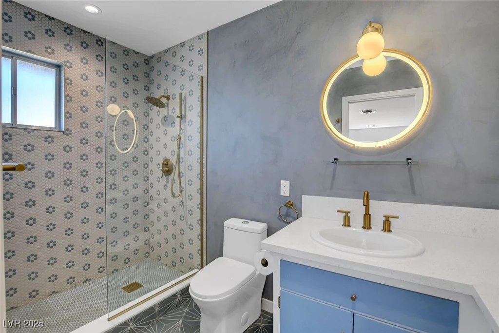 819 Bracken, Las Vegas, NV 89104
