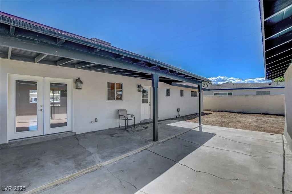 819 Bracken, Las Vegas, NV 89104