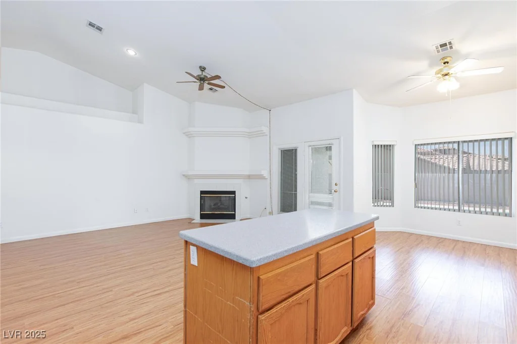 9091 Viking, Las Vegas, NV 89147