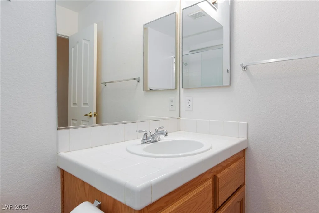 9091 Viking, Las Vegas, NV 89147
