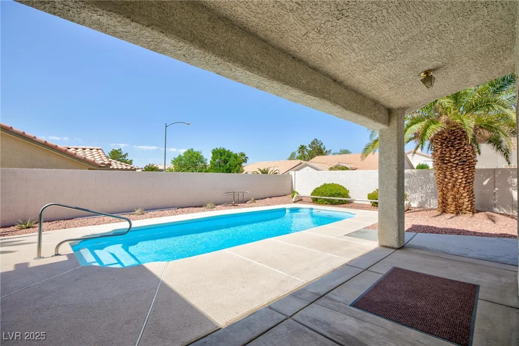 9091 Viking, Las Vegas, NV 89147