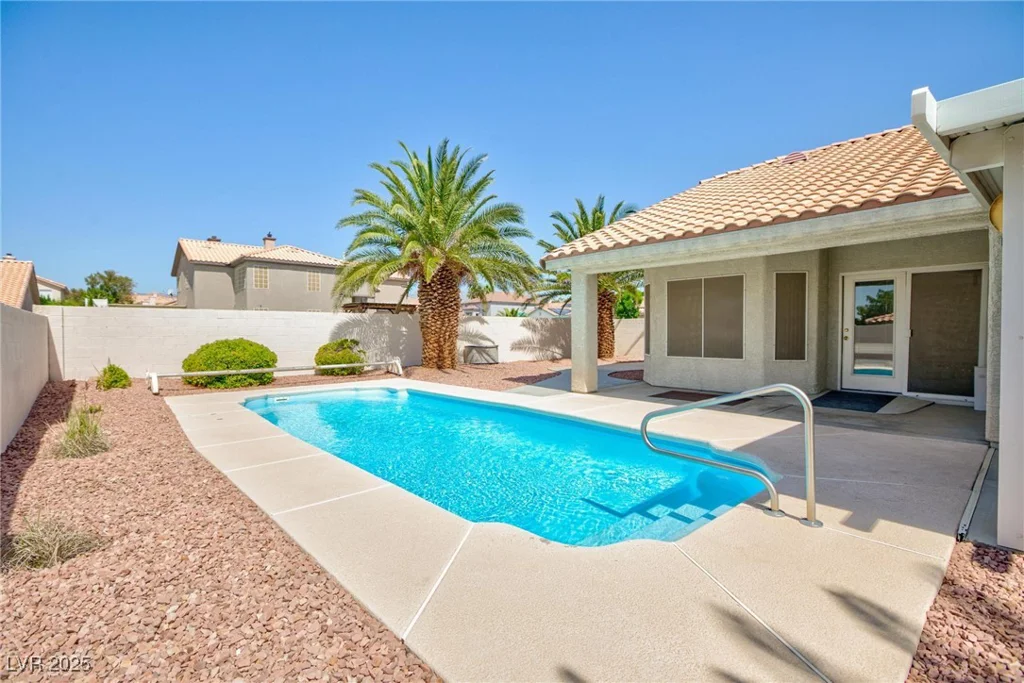 9091 Viking, Las Vegas, NV 89147