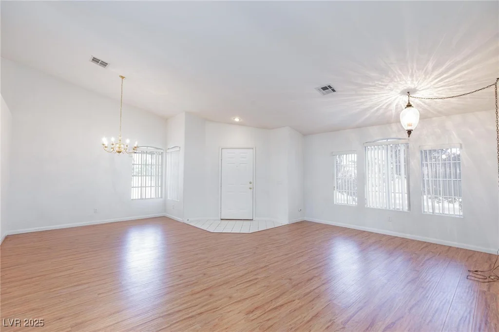 9091 Viking, Las Vegas, NV 89147
